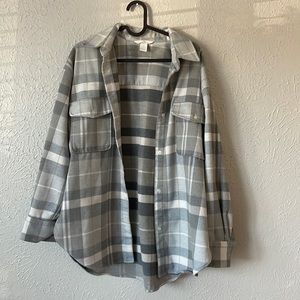 Neutral shacket